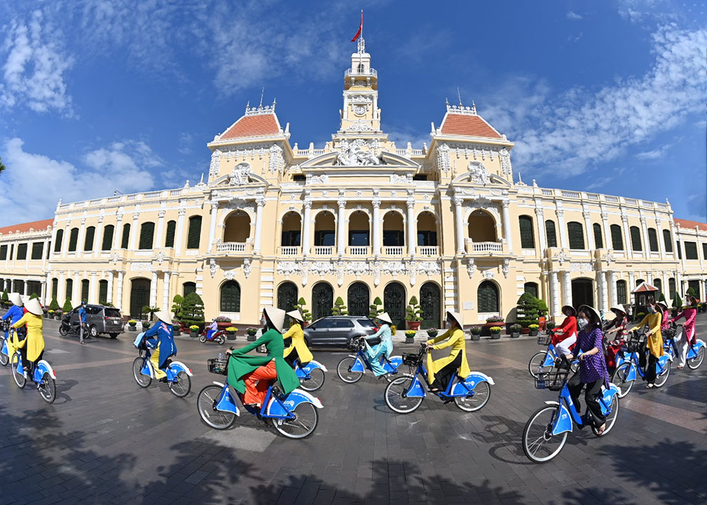 Clear skies in Ho Chi Minh City during the dry season